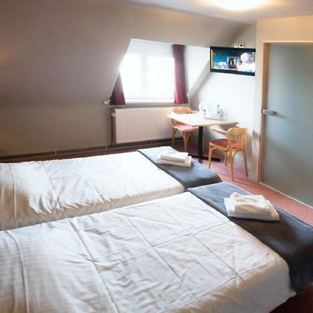 Logies Het Maantje Hotel De Panne Buitenkant foto
