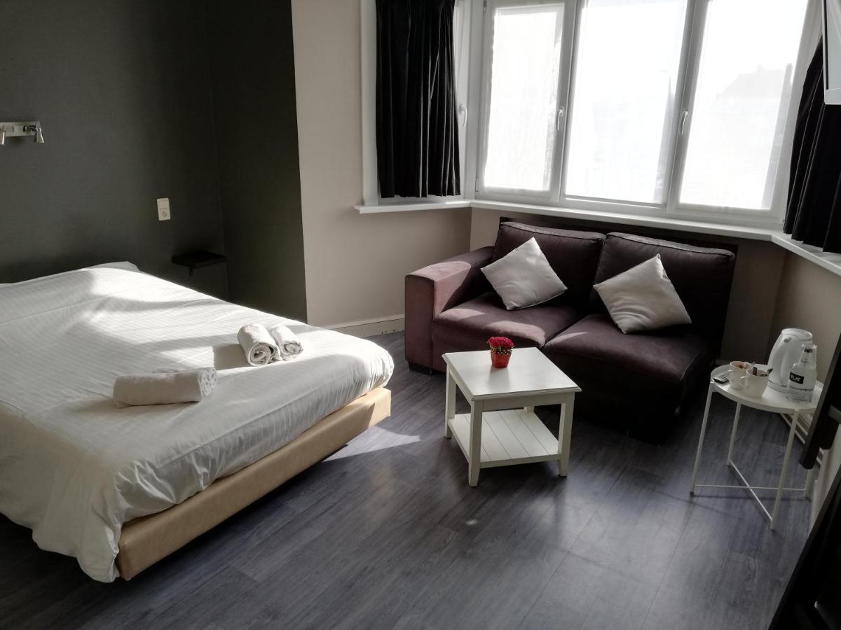 Logies Het Maantje Hotel De Panne Buitenkant foto