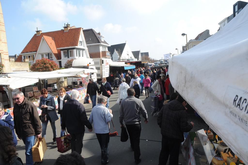Logies Het Maantje Hotel De Panne Buitenkant foto