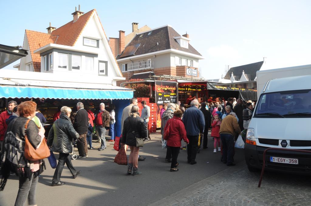 Logies Het Maantje Hotel De Panne Buitenkant foto