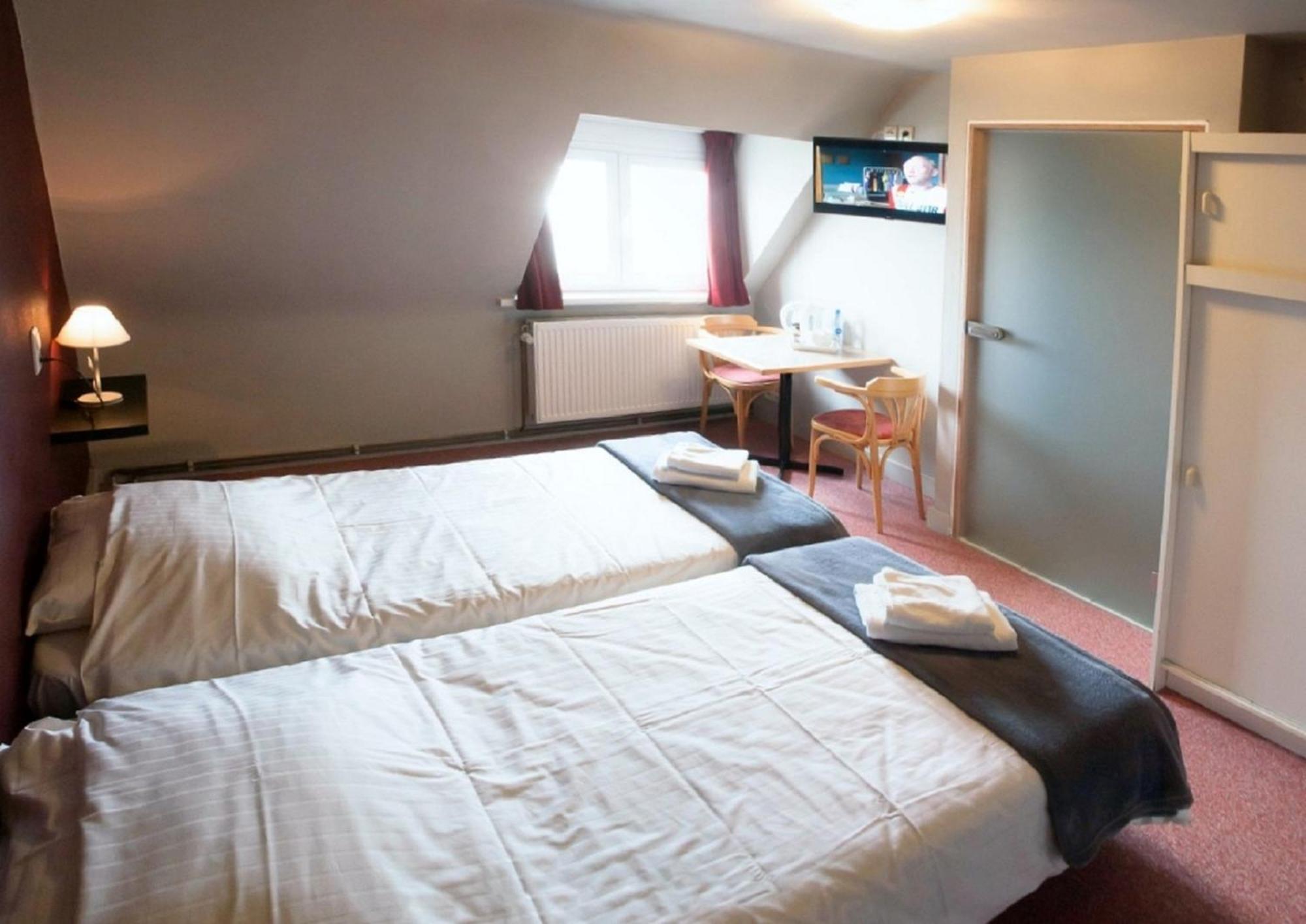 Logies Het Maantje Hotel De Panne Buitenkant foto