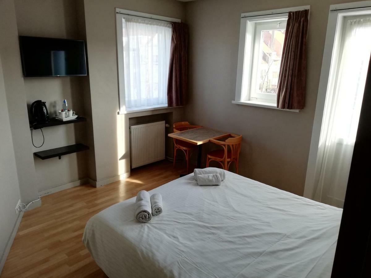 Logies Het Maantje Hotel De Panne Buitenkant foto